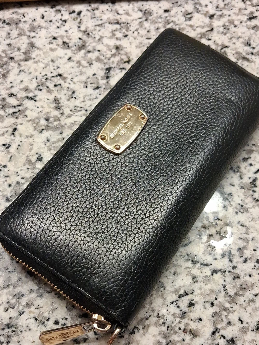 Michael Kors Black Leather Jet Set Continental Zip Around Wallet